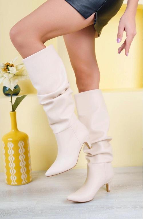 Bej Körüklü İnce Topuklu Günlük Kadın Çizme