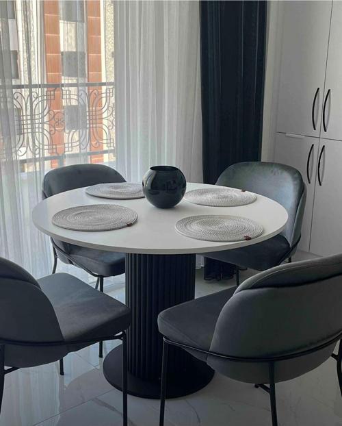 103 Cm Dizayn Özel Tasarım Yuvarlak Siyah Yemek Masası Balkon Mutfak Masası Çalışma Ofis Masası