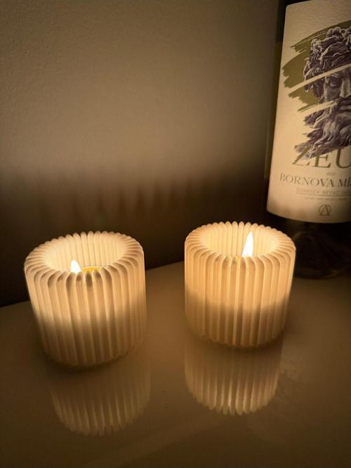 Mumluk Özel Tasarım Beyaz Renk Carbon Fiber Malzeme Dekoratif Obje