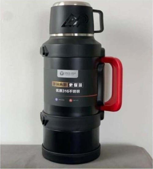 Paslanmaz Çelik 3,2 Litre Termos 48 Saat Sıcak 72 Saat Soğuk Kamp Piknik Seyahatte Kulplu Askılı