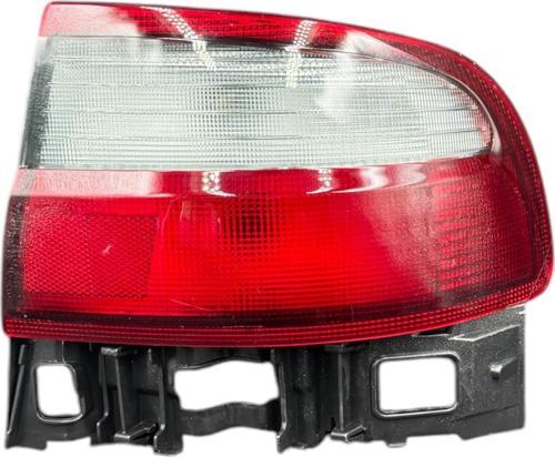 Toyota Corona Stop Lambası Dış Sağ 1992-1999