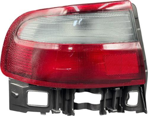 Toyota Corona Stop Lambası Dış Sol 1992-1999