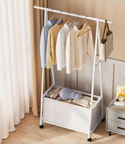 Metal Beyaz Sepetli Konfeksiyon Askısı Ayaklı Askılık Elbise Askılığı 160*86 Cm 6020-Nrm