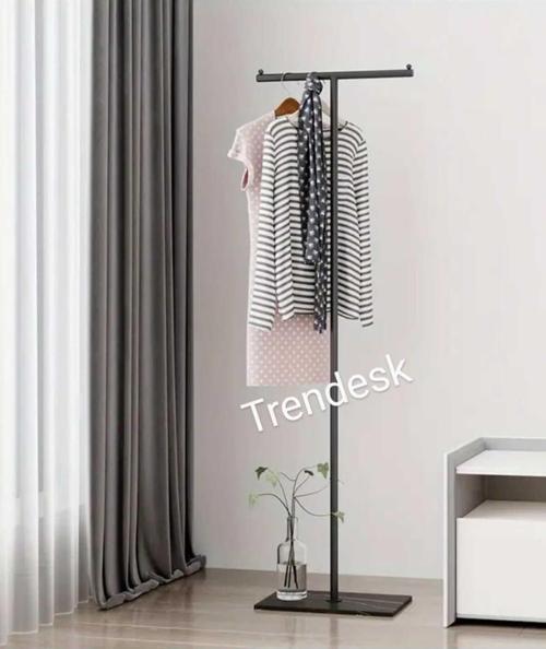 Metal T Siyah Ayaklı Askılık Elbise Askılık 6002