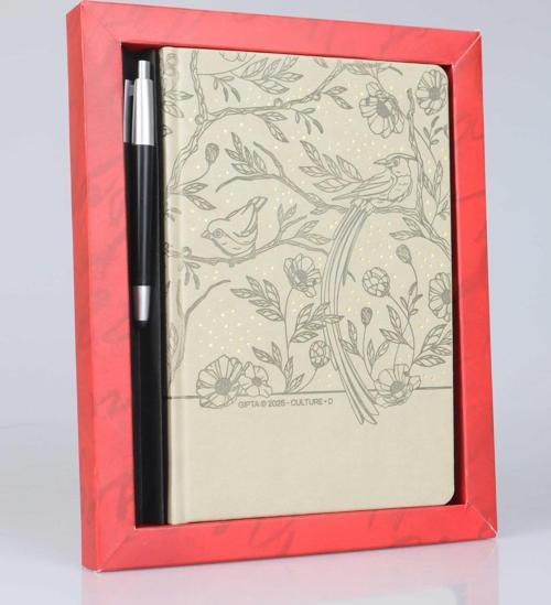 EXCLUSIVE ELITE 2025 KUTU VE TÜKENMEZ KALEM 2'LİSİ GÜNLÜK AJANDA 17x24 CM