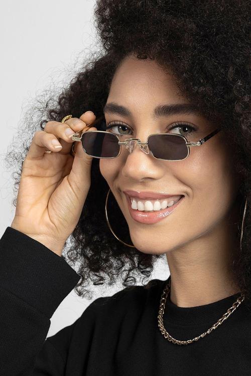 Siyah Camlı Gold Metal Çerçeveli Küçük Dikdörtgen Retro Kadın Güneş Gözlüğü