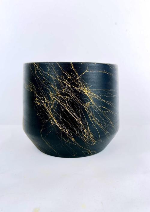 Siyah Üzeri Gold Keskin Hatlı Toprak Saksı Saksılık 15 cm