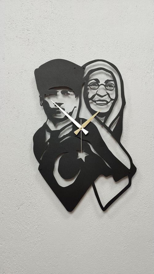 Atatürk Ve Annesi Zübeyde Hanım Siyah Metal Duvar Saati - Ev - Ofis Saati - Hediye Saat 70x32 Cm