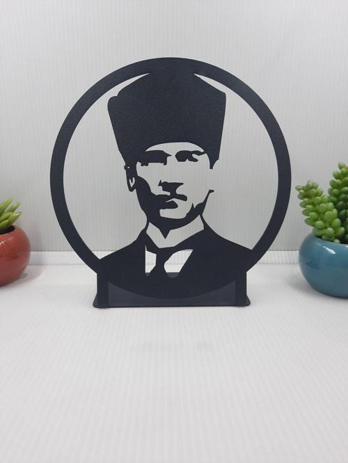 Atatürk Yuvarlak Çerçeveli Masaüstü Metal Büst - Ev - Ofis Dekoru - Hediye Biblo - 18 x 18 Cm