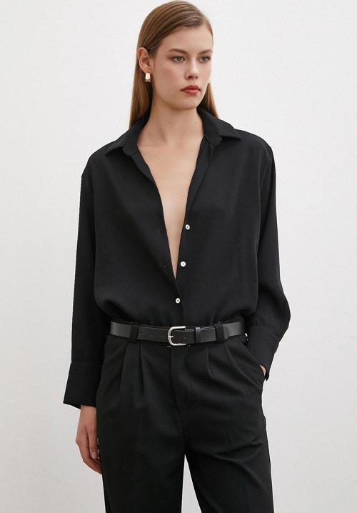 V Yaka Klasik Gömlek Siyah