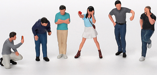 Figurine: Car Enthusiasts (Figür - Araba Meraklıları)
