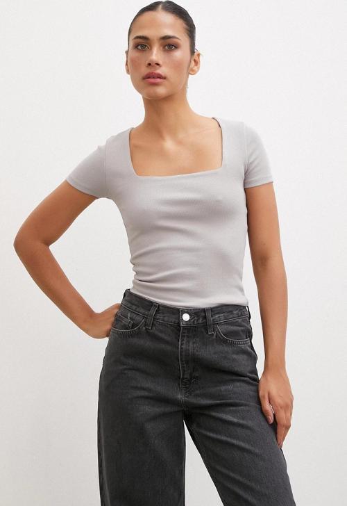 Kare Yaka T-shirt Taş