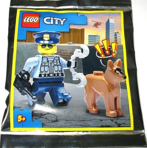 City 952109 Policeman and dog