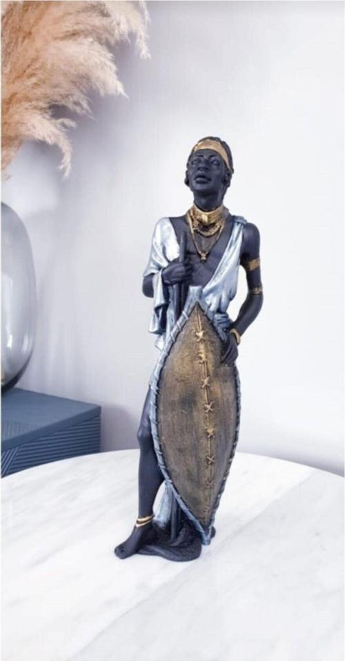 Afrikalı Savaşçı Biblo