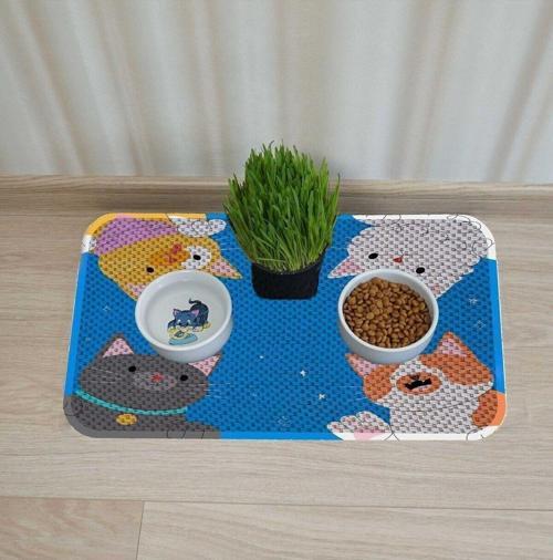 Kedi Köpek Mama Ve Su Kabı Altı Paspası + Tırmalama