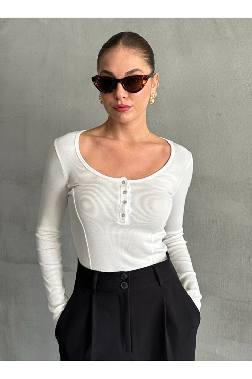 Beyaz Sedef Düğmeli Uzun Tshirt - 2634