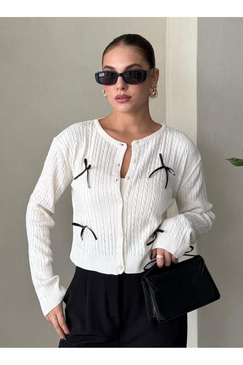 Krem Mini Kurdele Düğmeli Hırka-4375