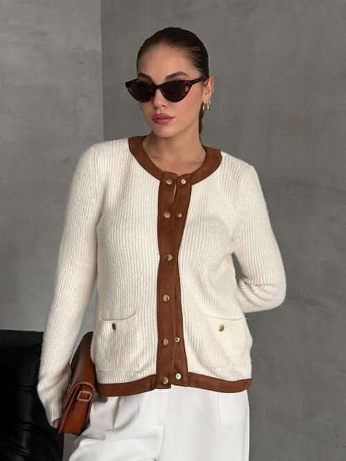 Krem Süet Biyeli Gold Düğmeli Hırka - 241064