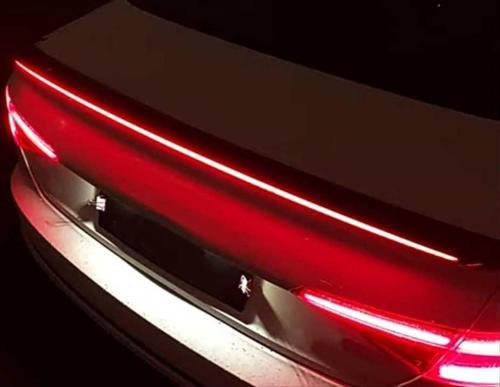 Audi A4 Uyumlu 2016-2019 LED Spoiler Piano Black (Parlak Siyah)