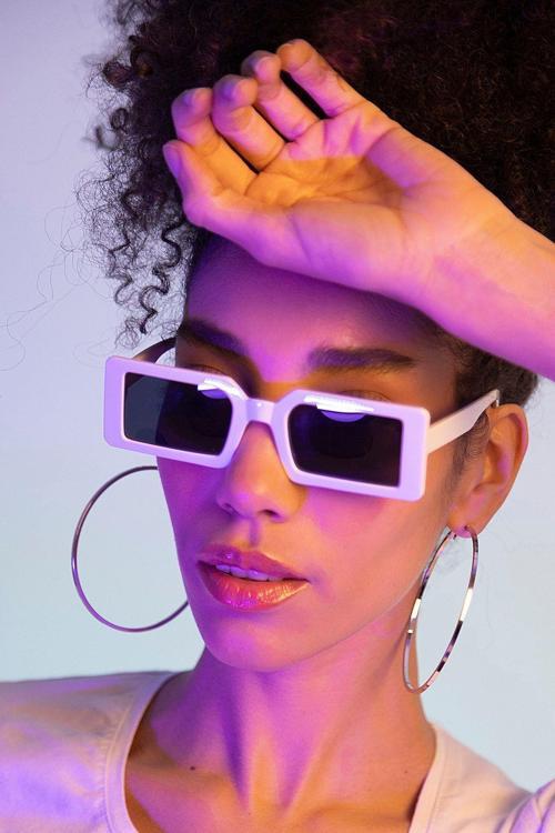 Beyaz Bej Çerçeve Muse Model Kadın Güneş Gözlüğü