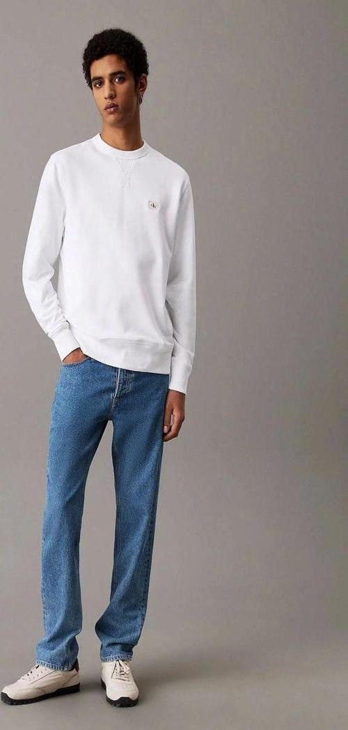 WOVEN LABEL CREW NECK