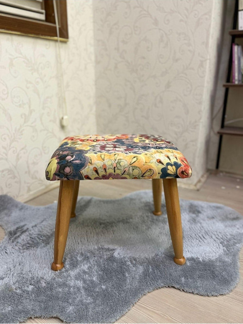 Trend Naturel Çiçekli Ahşap Ayak Uzatma Pufu Makyaj Koltuğu Tabure