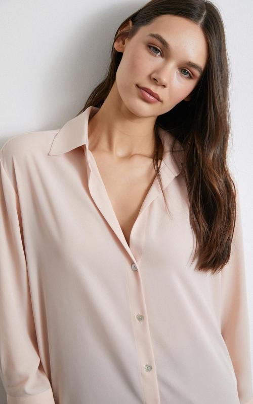 V Yaka Şifon Gömlek Pudra