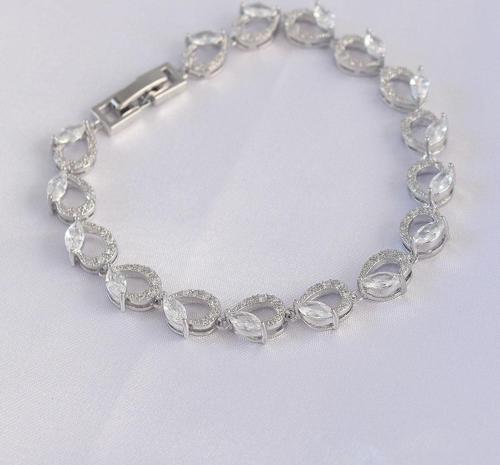 Vip Seri Pirinç Zirkon Taşlı Gümüş Renk Arpa Model Bileklik