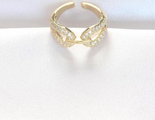 Zirkon Taşlı Gold Renk Ayarlanabilir Yüzük