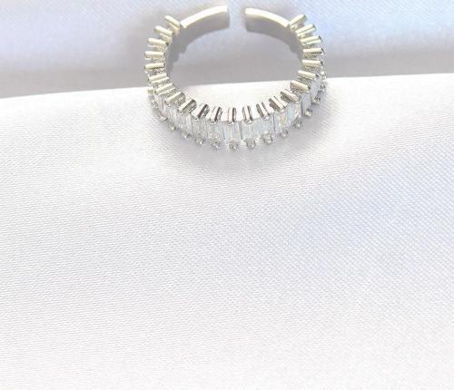 Sıralı Baget Taşlı Silver Renk Ayarlanabilir Yüzük
