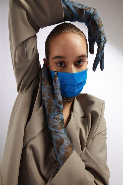 Mavi Enseden Lastik Kullanımı Telsiz Maske