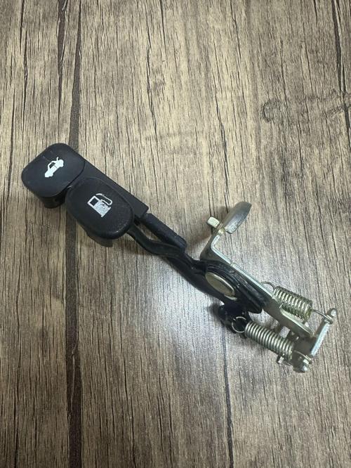 Hyundai Elantra Bagaj ve Depo Açma Mandalı 2011-2015 81570-3x000