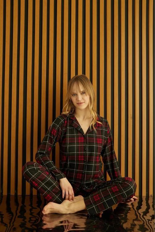 Kadın Süet Önden Düğmeli Likralı Pijama Takımı 5 - 1 Adet Bordo-L