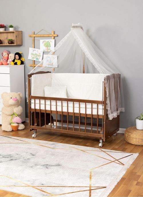 Ahşap Beşik Anne Yanı Beşik Ceviz 60x120 cm Krem Güpür Uyku Seti Yatak Tekerlekli