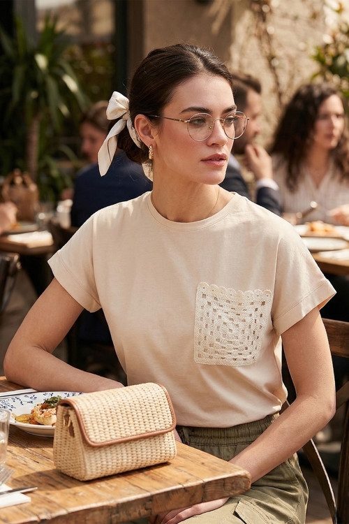 Pamuklu Tek Cepli Regular Fit Bisiklet Yaka Bayan T Shirt 5865818 TAŞ