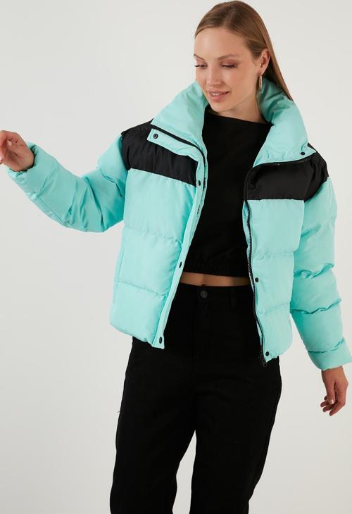 Renk Bloklu Dik Yaka Regular Fit Kısa Bayan Mont 4972016 SİYAH-MİNT