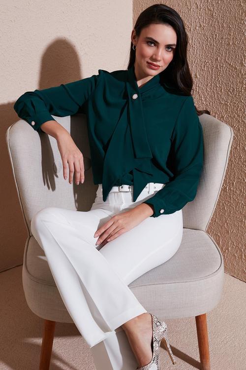 Standart Fit Taşlı Düğmeli Fularlı Yaka Uzun Kollu Bayan Gömlek 611GO00333 ZÜMRÜT
