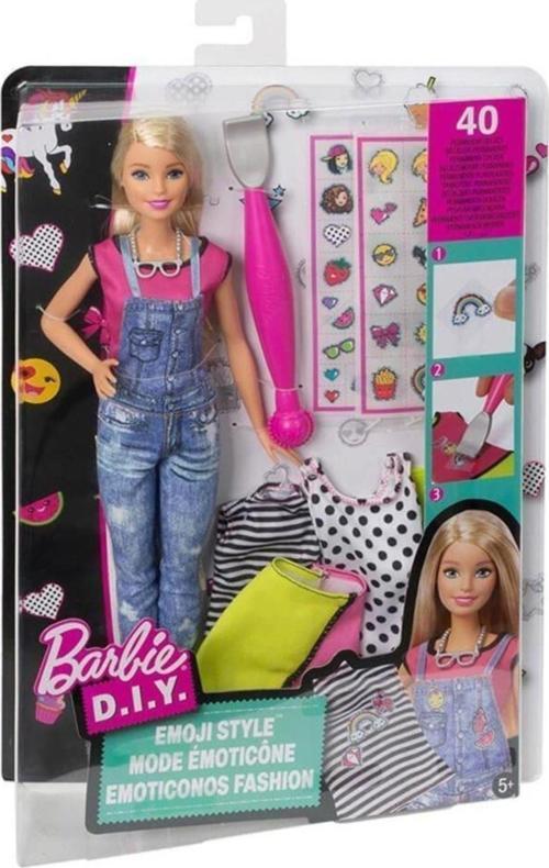 Ve Emojili Kıyafet Tasarımları Barbie 