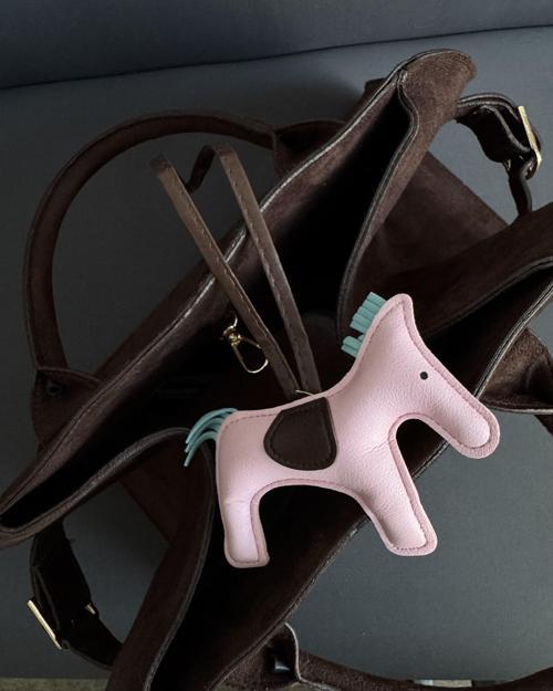 Horse Charm Aksesuar Taba Pembe