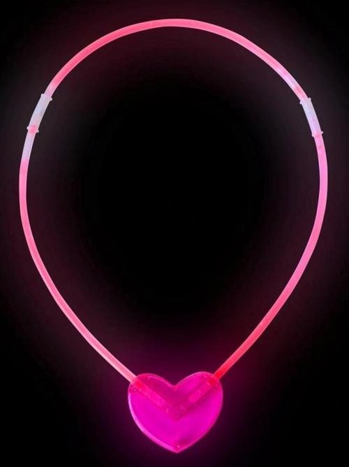 Karanlıkta Yanan Glow Stick Kalp Şekilli Kolye 6 Renk 6 Adet