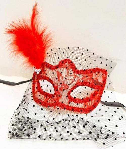 Kırmızı Renk Dantelli Duvaklı Parti Maskesi Balo