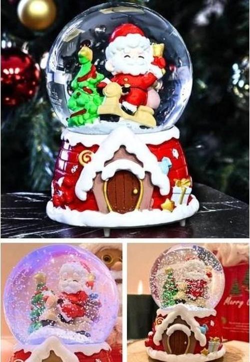 Yılbaşı Noel Baba Hediyeler Temalı Kar Püskürtmeli Işıklı Müzikli Kar Küresi 15 CM Noel Baba Hediyel