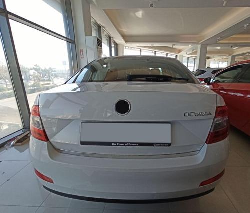 Skoda Octavia Uyumlu 2015-2019 Bagaj Çıtası Krom
