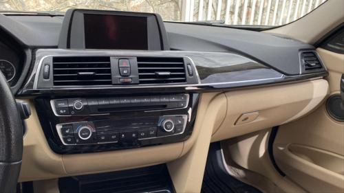 3 Serisi Uyumlu F30 Göğüslük Çıtası - Piano Black (2 Parça)