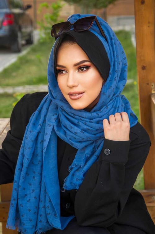 İndigo Siyah Çiçek Baskılı Şapka Şal
