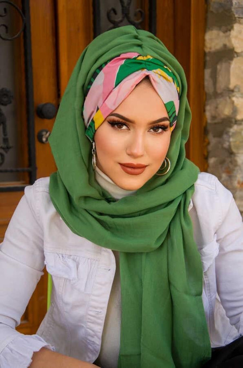 Bahar Yeşili Çiçek Desenli Büzgülü Hazır Şal