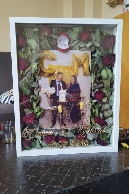 40X50 Cm Beyaz Gül Anı Çerçevesi! Fotoğraf Çerçevesi! Gül Anı Çerçevesi