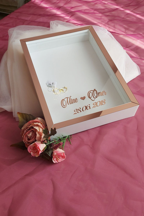25X35 Cm Isimli Ledli Derin Anı Çerçevesi! Yeni Moda Gül Kutuları! Nişan Çiçeği Tasarımı!