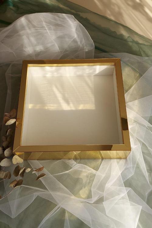 35X35 Cm Gold Kaplı Fotoğraf Bölümlü Tasarım Gül Kutusu Anı Çerçevesi! Ayna Çerçeve!