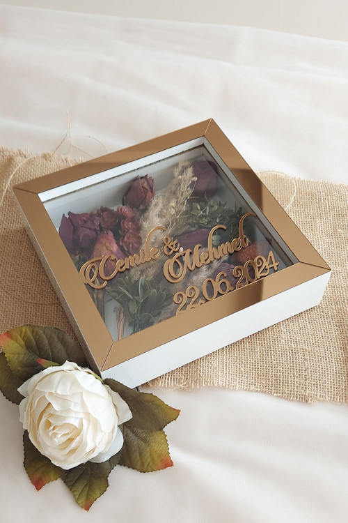 20X20X5 Cm İsimli Anı Çerçevesi! Yeni Moda Çiçek Anı Çerçevesi!